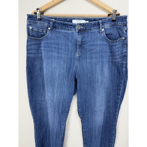 TORRID Distressed Hem Girlfriend Denim Jeans Plus Size 18R Cropped Preppy - Picture 2 of 16